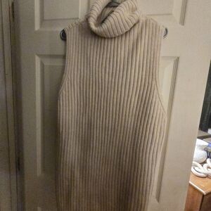 NWT H&M Sleeveless Ribbed Turtleneck Sweater - Tan